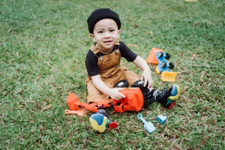 Backyard water play ideas for family summer weekends