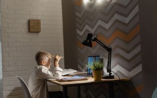Setting up a calm home desk corner for autumn