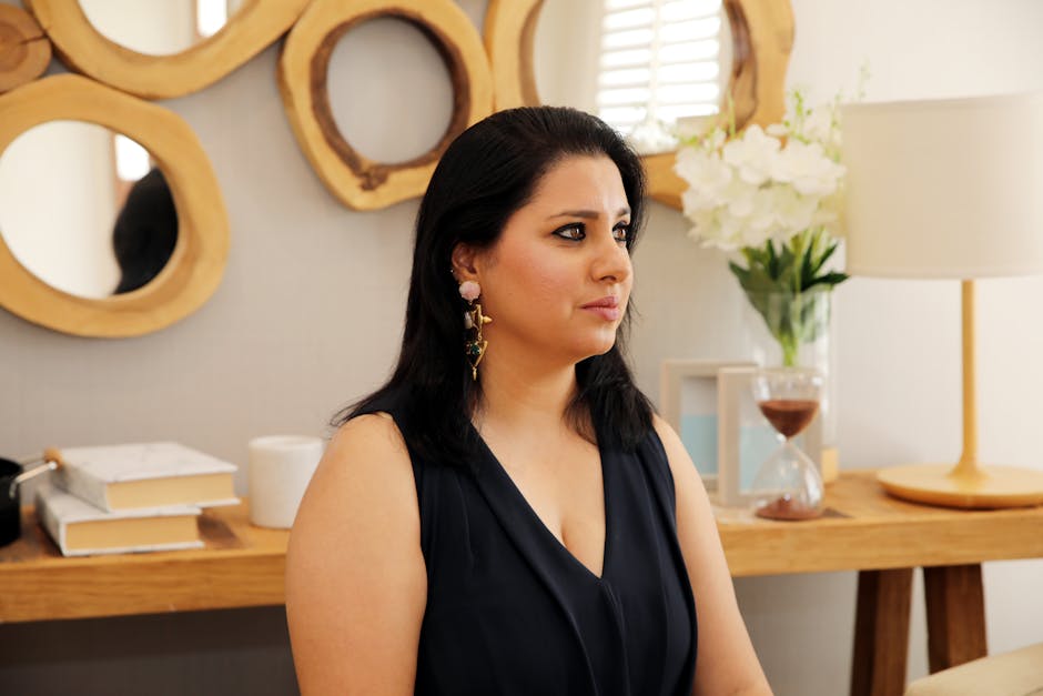 Best Dresses Hourglass: Your Expert Fit Guide