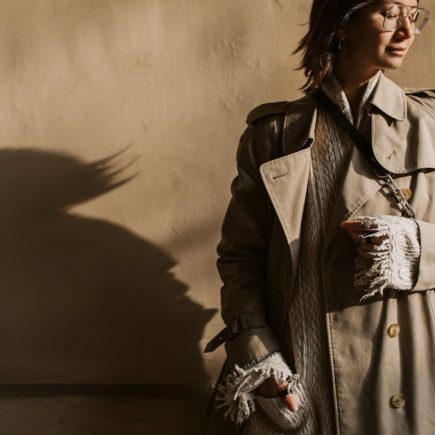 Stop buying trench coats that make you look like a soggy baguette Stop buying trench coats that make you look like a soggy baguette