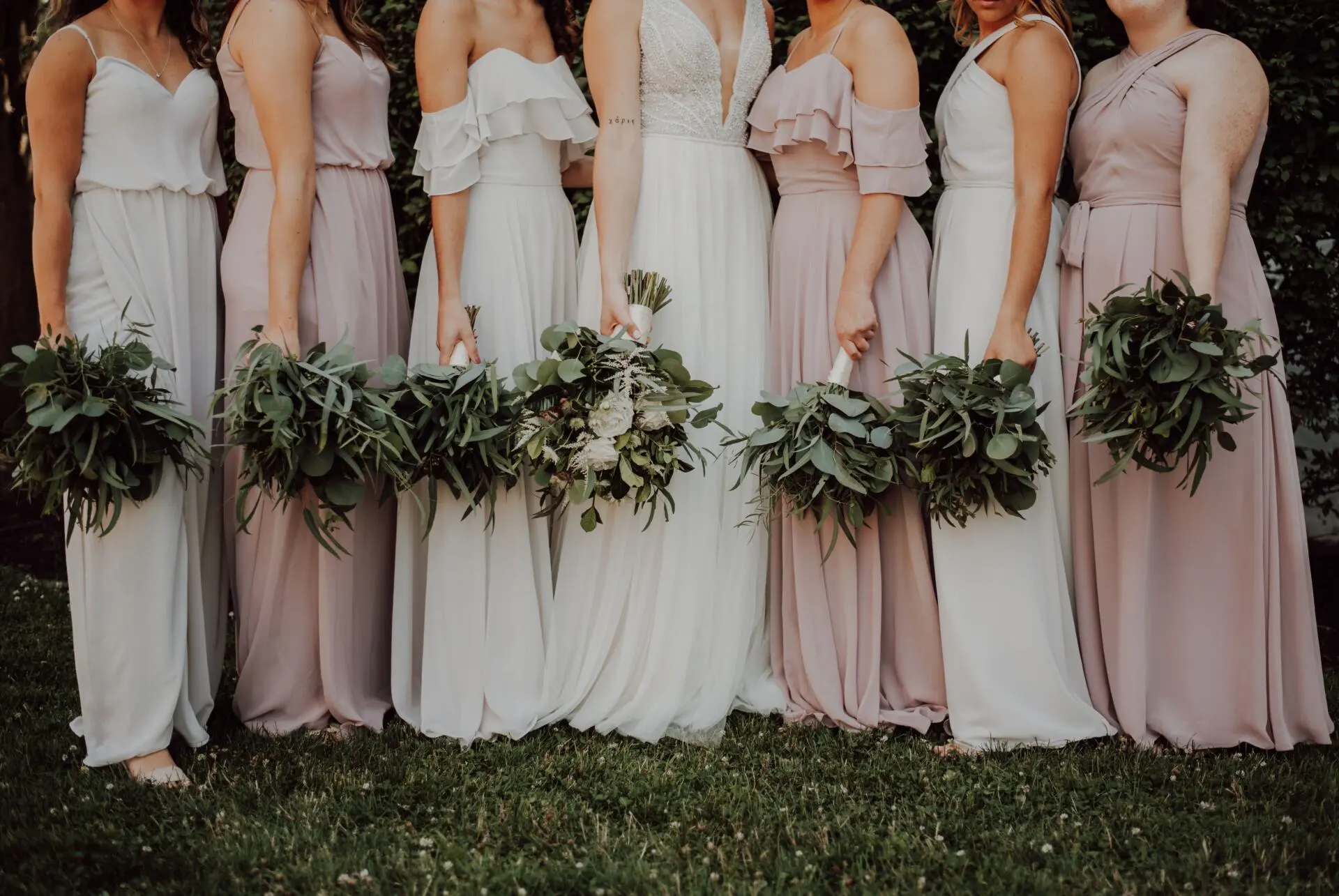 How To Keep Your Bridesmaids Happy and Stunning On Your Wedding Day