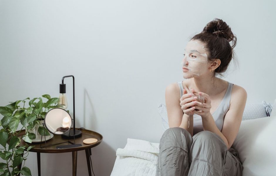 Repairing sun-tired hair as summer ends